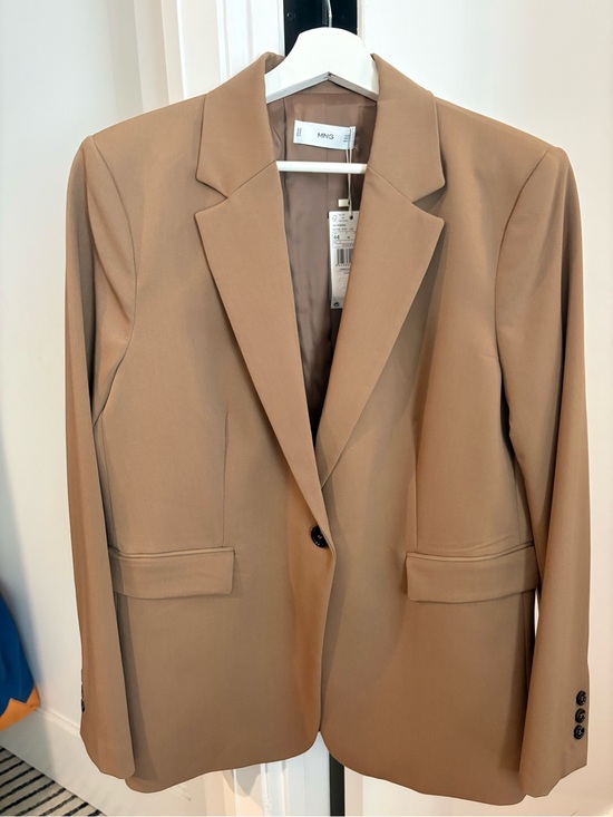 Mango Jackets & Blazers - Mango Women’s Camel Single-Button Blazer - size 12